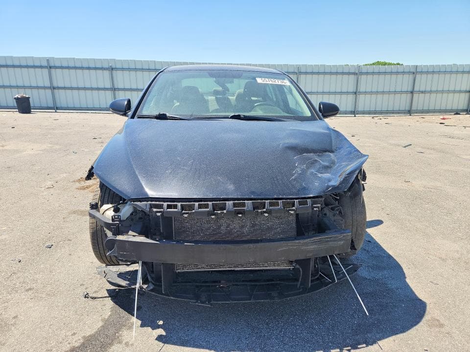 2018 HYUNDAI ELANTRA SE 5