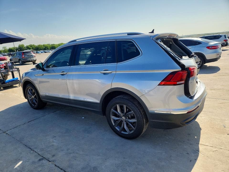 2022 VOLKSWAGEN TIGUAN SE SE 2