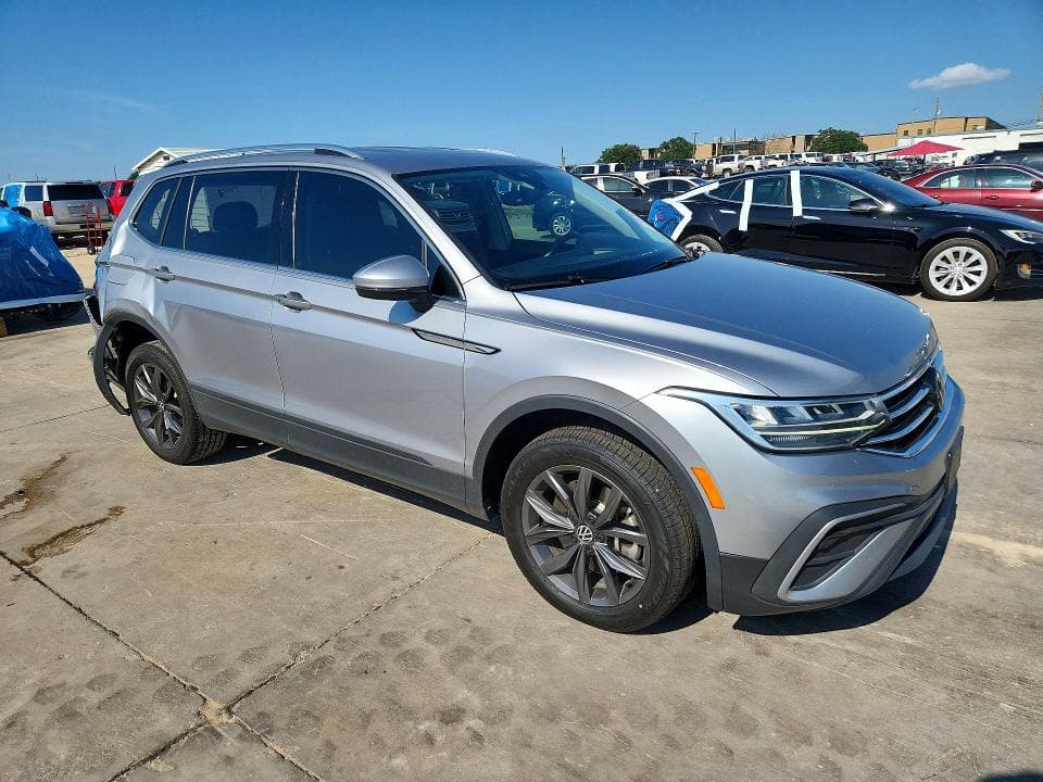 2022 VOLKSWAGEN TIGUAN SE SE 4