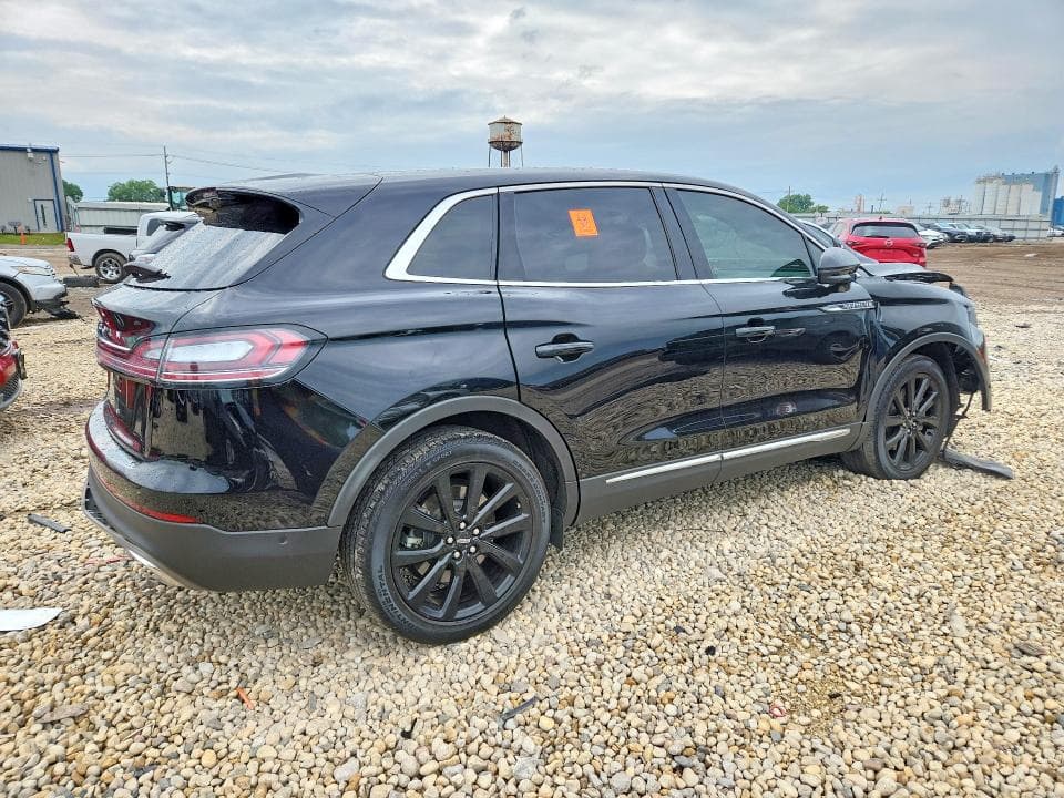 2021 LINCOLN NAUTILUS RESERVE 3