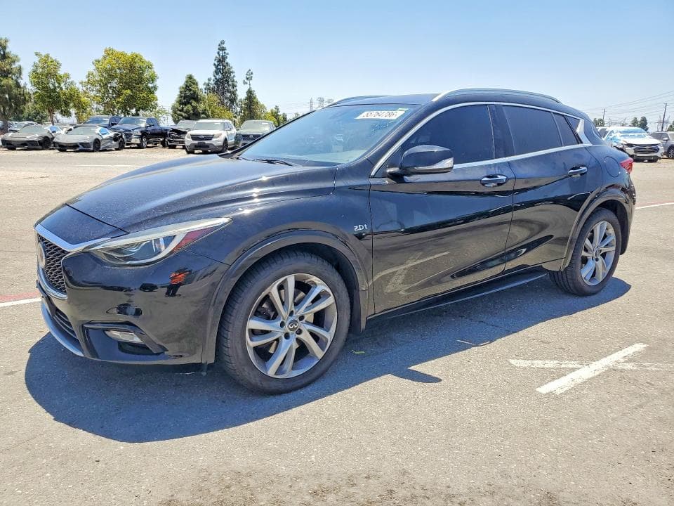 2018 INFINITI QX30 ESSENTIAL - 1