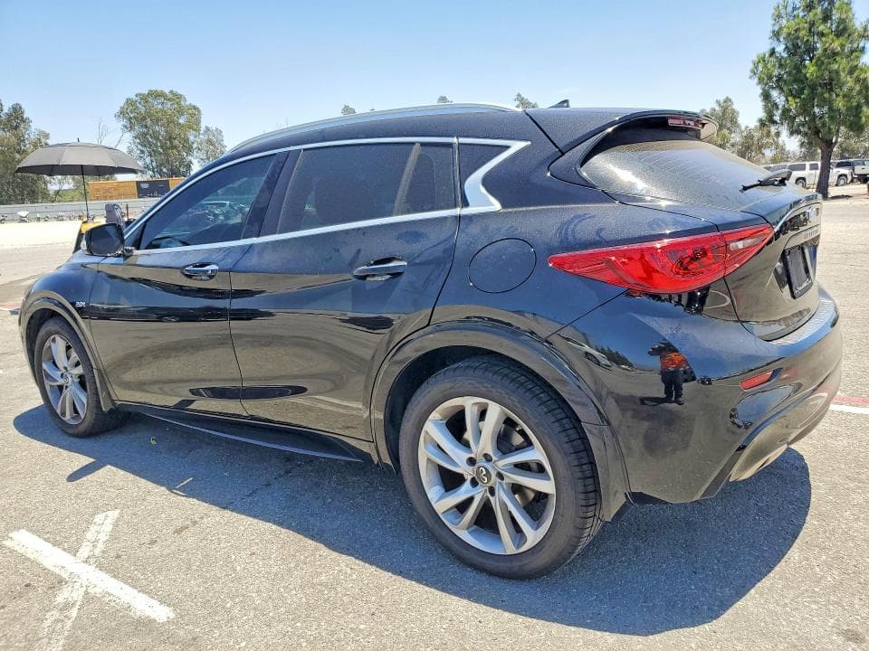 2018 INFINITI QX30 ESSENTIAL 2