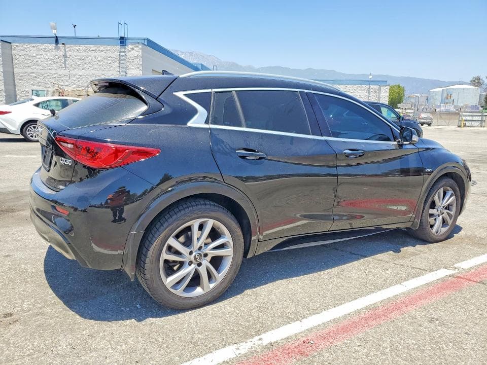 2018 INFINITI QX30 ESSENTIAL 3