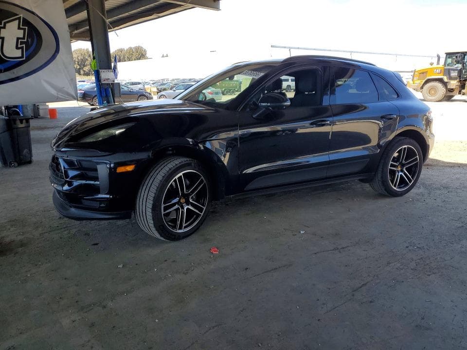 2021 PORSCHE MACAN - 1