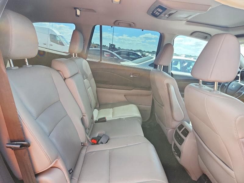 2017 HONDA PILOT TOURING 11
