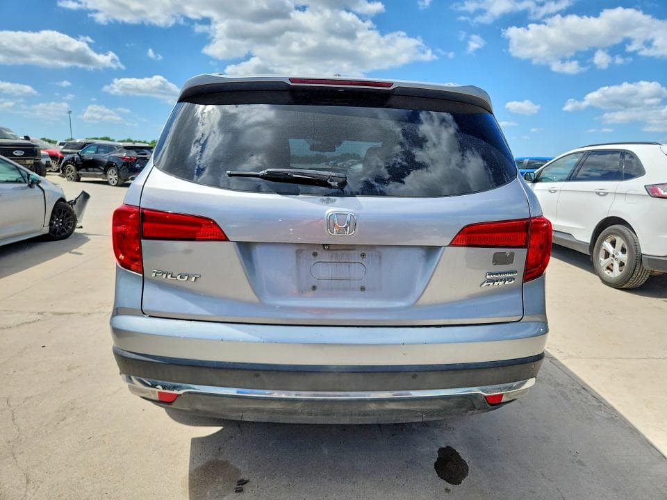 2017 HONDA PILOT TOURING 6