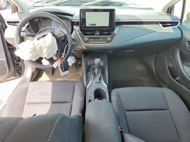 2025 TOYOTA COROLLA LE 8