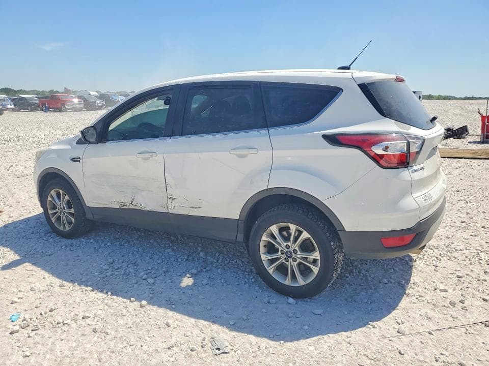 2017 FORD ESCAPE SE 2