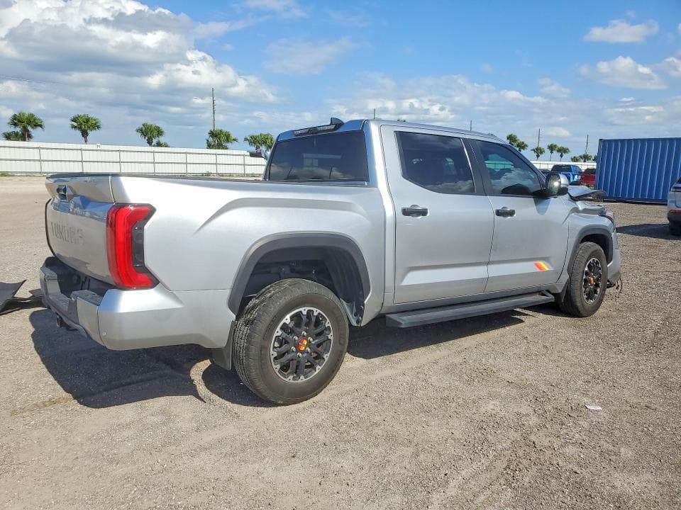 2025 TOYOTA TUNDRA SR5 3