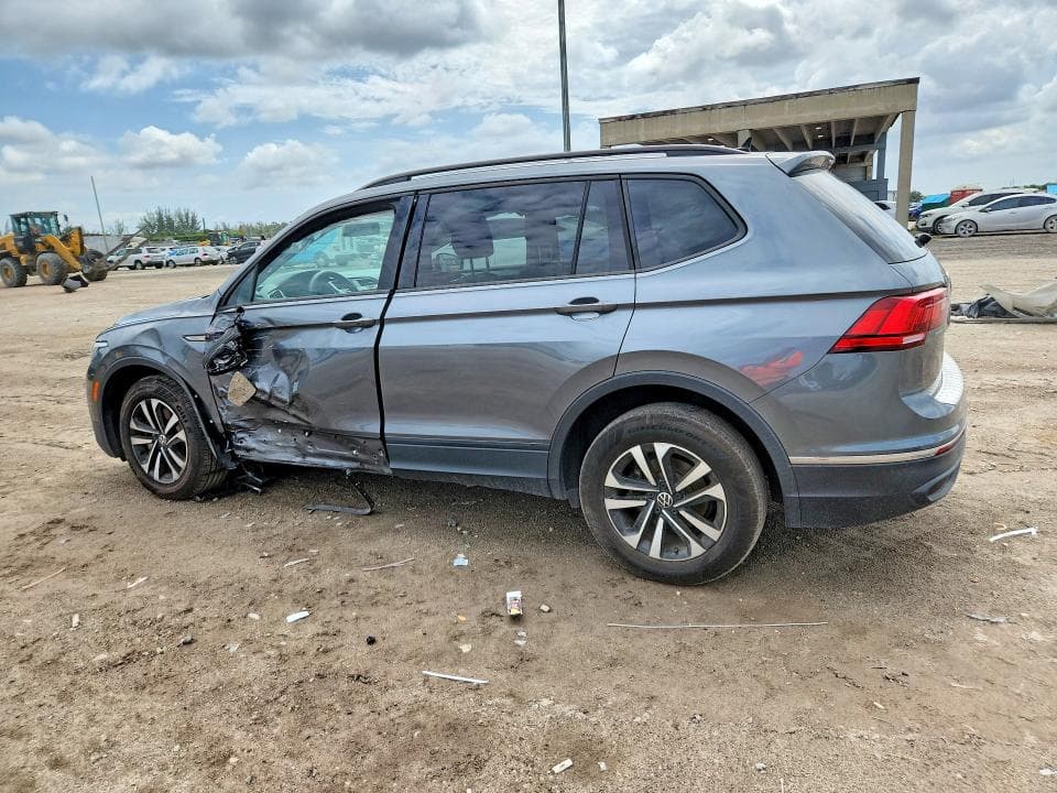2022 VOLKSWAGEN TIGUAN S 2