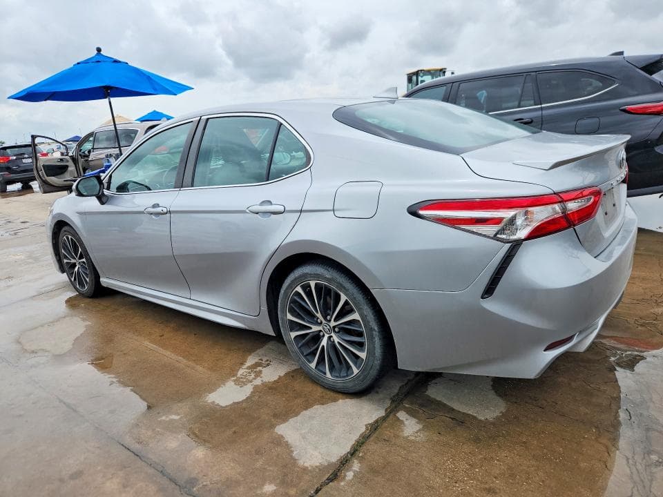 2020 TOYOTA CAMRY SE SE 2