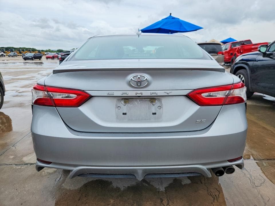 2020 TOYOTA CAMRY SE SE 6