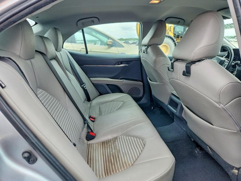 2020 TOYOTA CAMRY SE SE 10