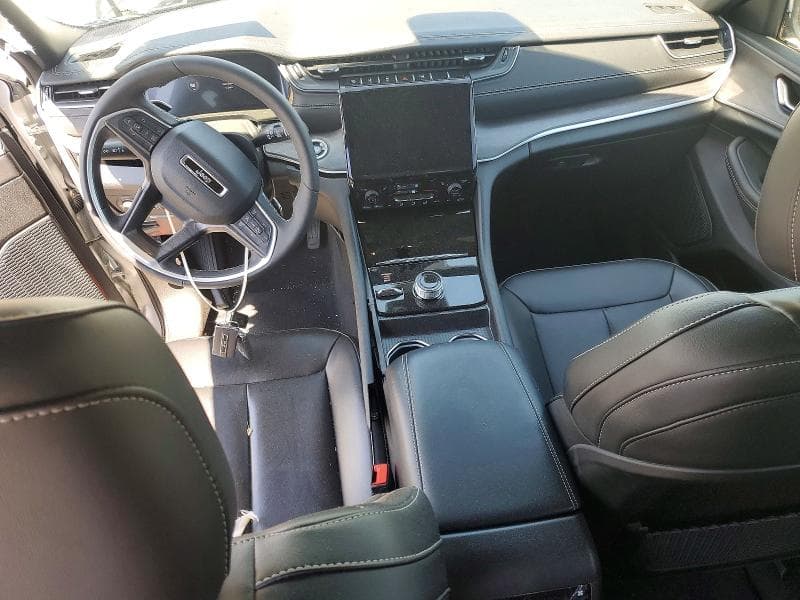 2025 JEEP GRAND CHEROKEE L LIMITED 8