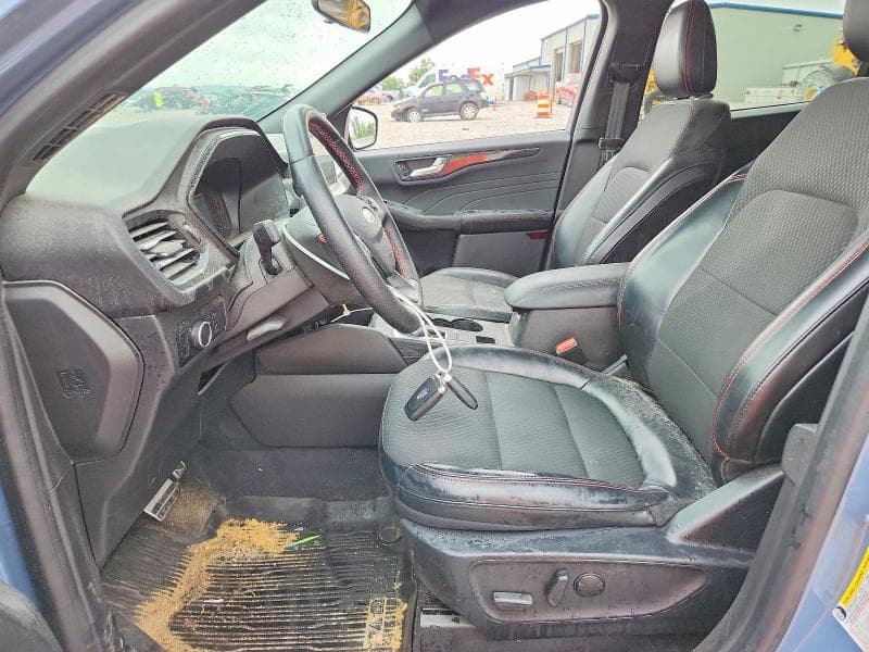 2024 FORD ESCAPE ST LINE 7