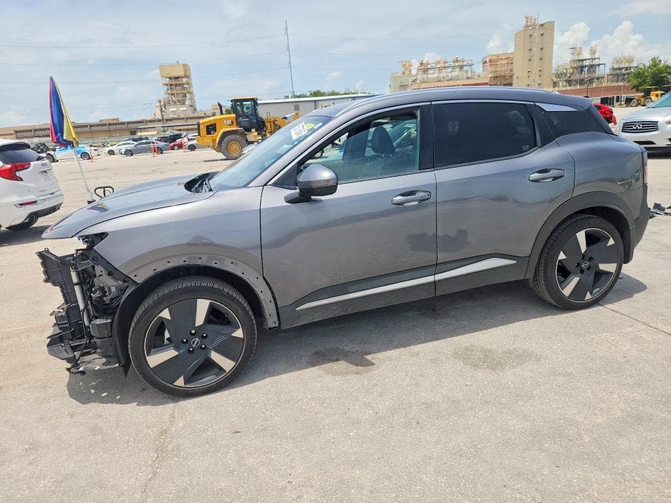 2025 NISSAN KICKS SR