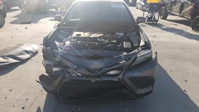 2021 TOYOTA CAMRY SE SE 14