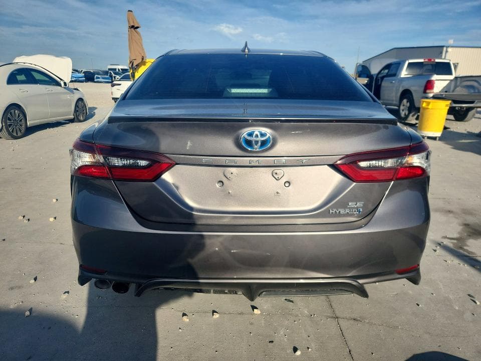 2021 TOYOTA CAMRY SE SE 6