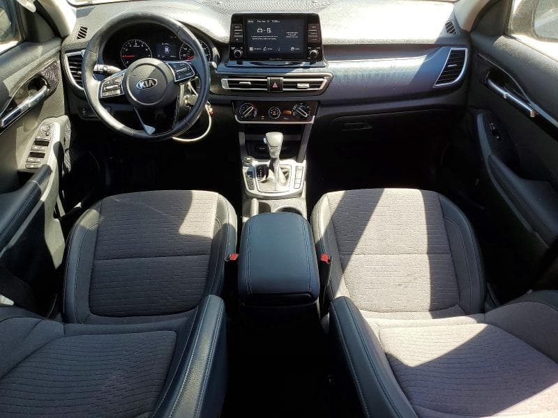 2021 KIA SELTOS S 8