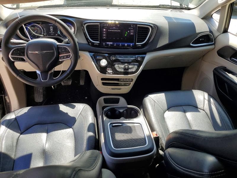 2022 CHRYSLER PACIFICA TOURING L 8