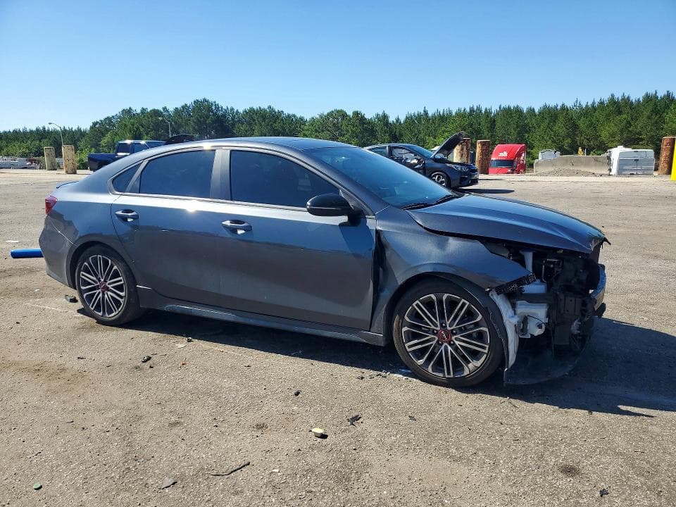 2023 KIA FORTE GT 4