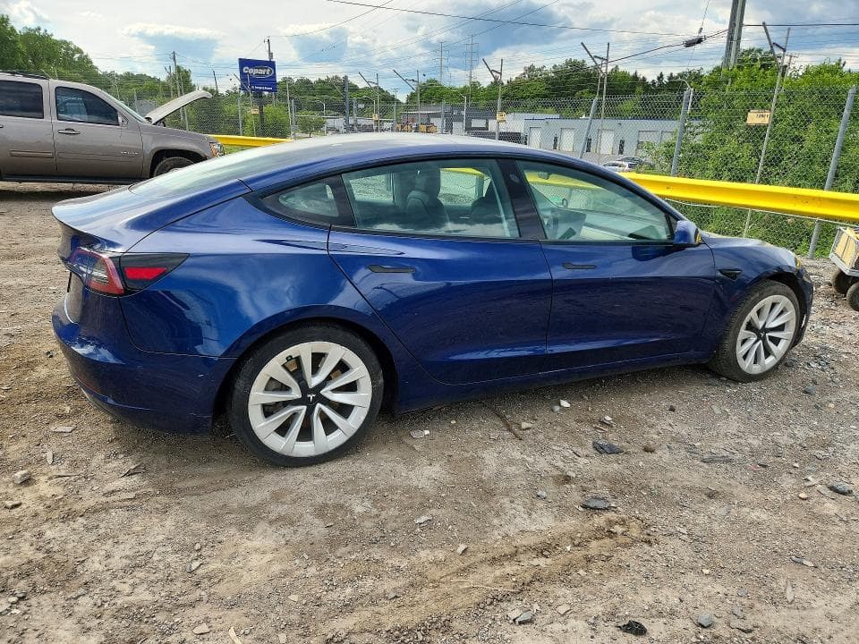 2022 TESLA 3 4