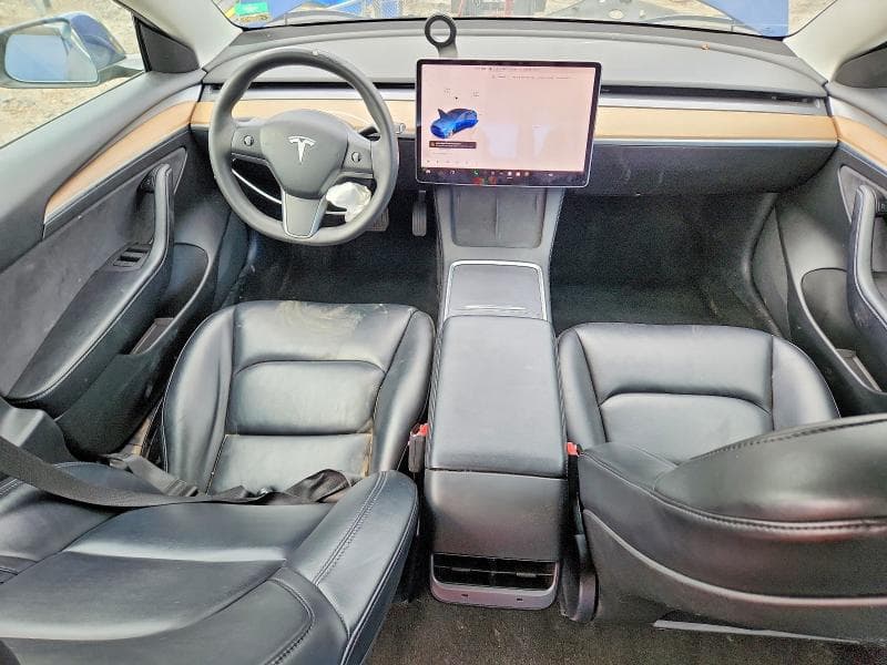 2022 TESLA 3 9