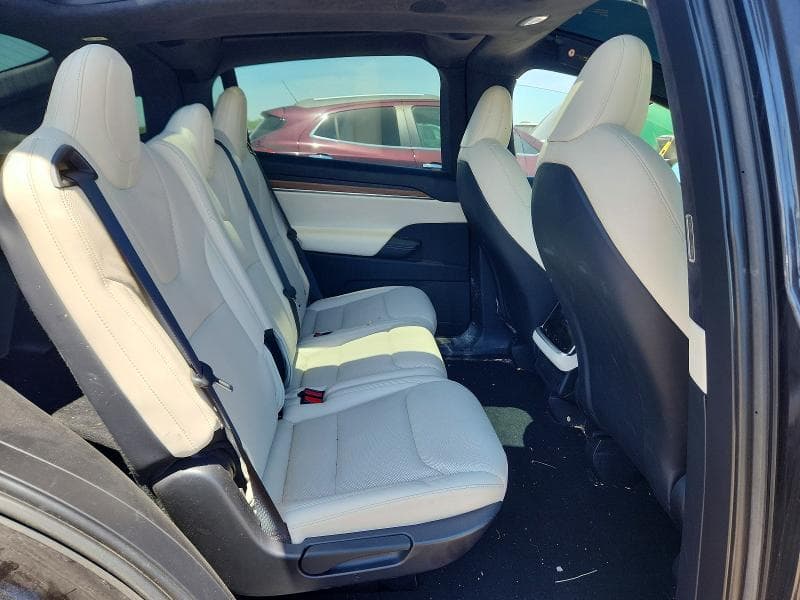 2025 TESLA MODEL X 10
