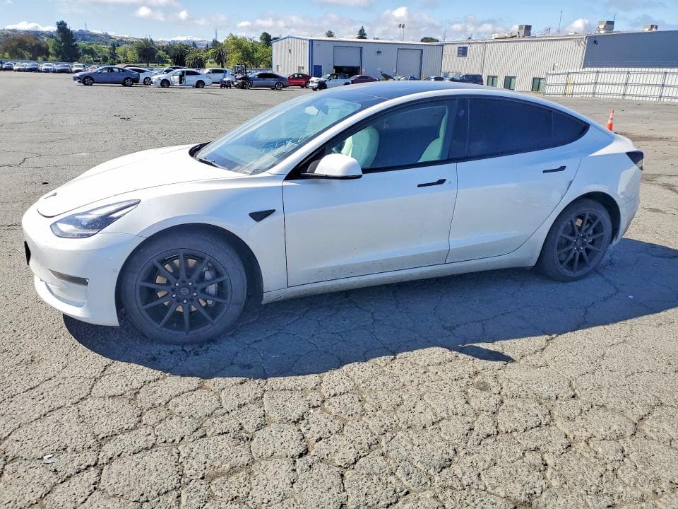 2022 TESLA MODEL 3 - 1