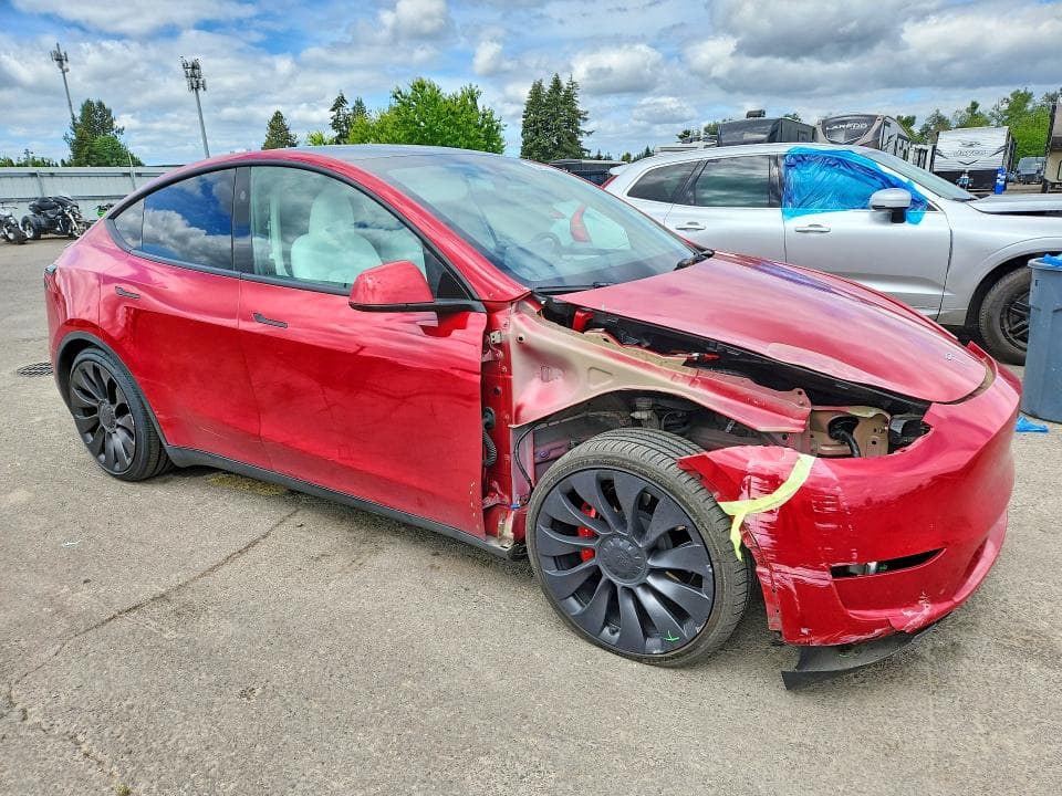 2023 TESLA MODEL Y 4