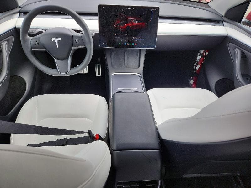 2023 TESLA MODEL Y 8
