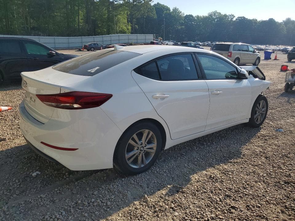 2017 HYUNDAI ELANTRA SE 3