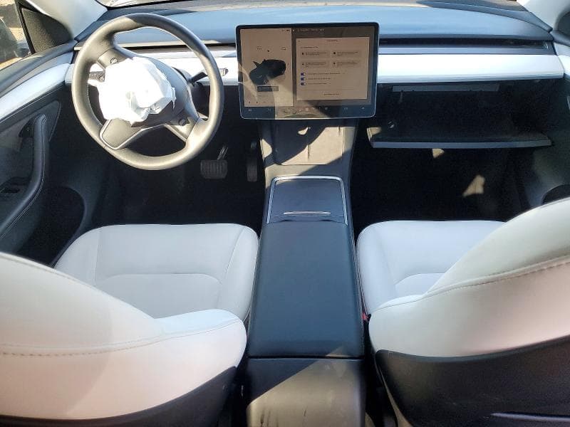 2023 TESLA MODEL Y 8