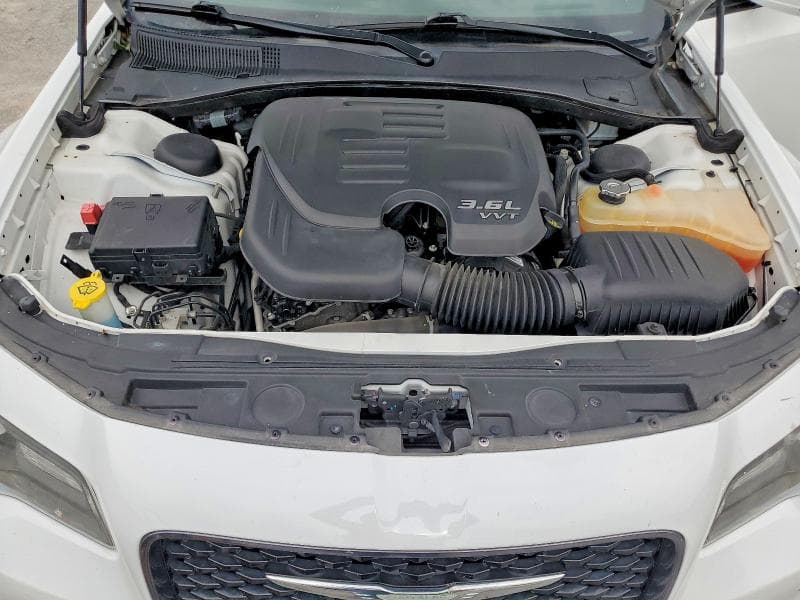 2018 CHRYSLER 300 S 11