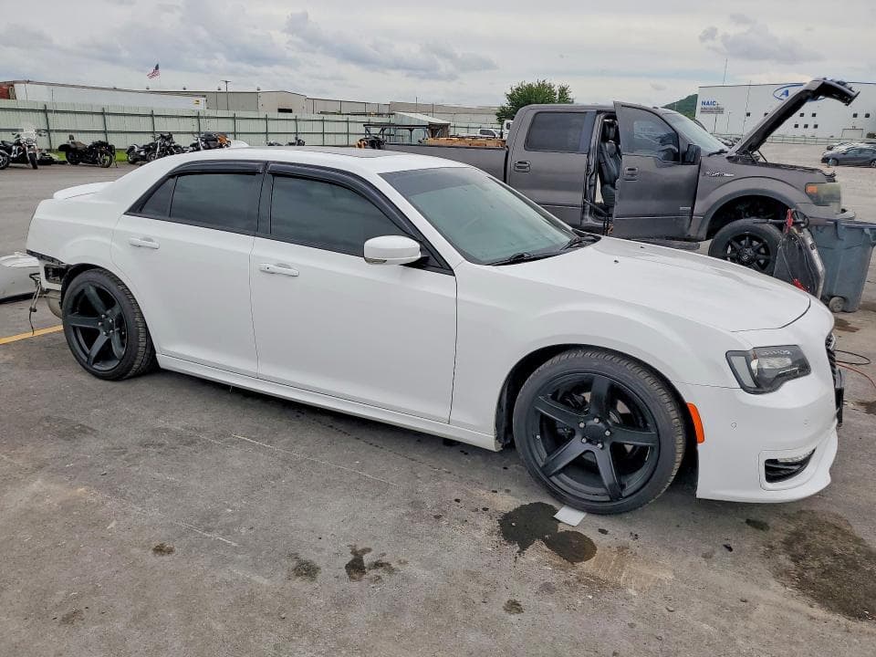 2018 CHRYSLER 300 S 4