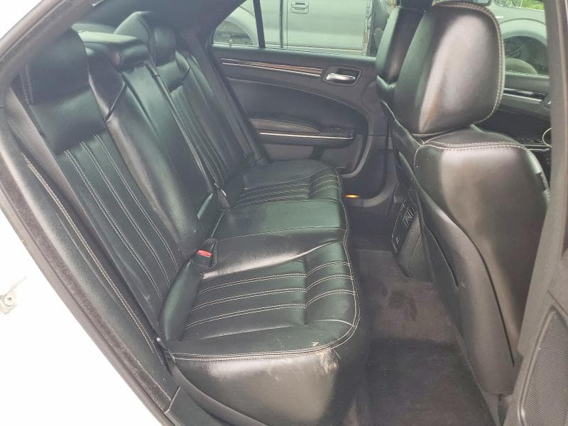 2018 CHRYSLER 300 S 10