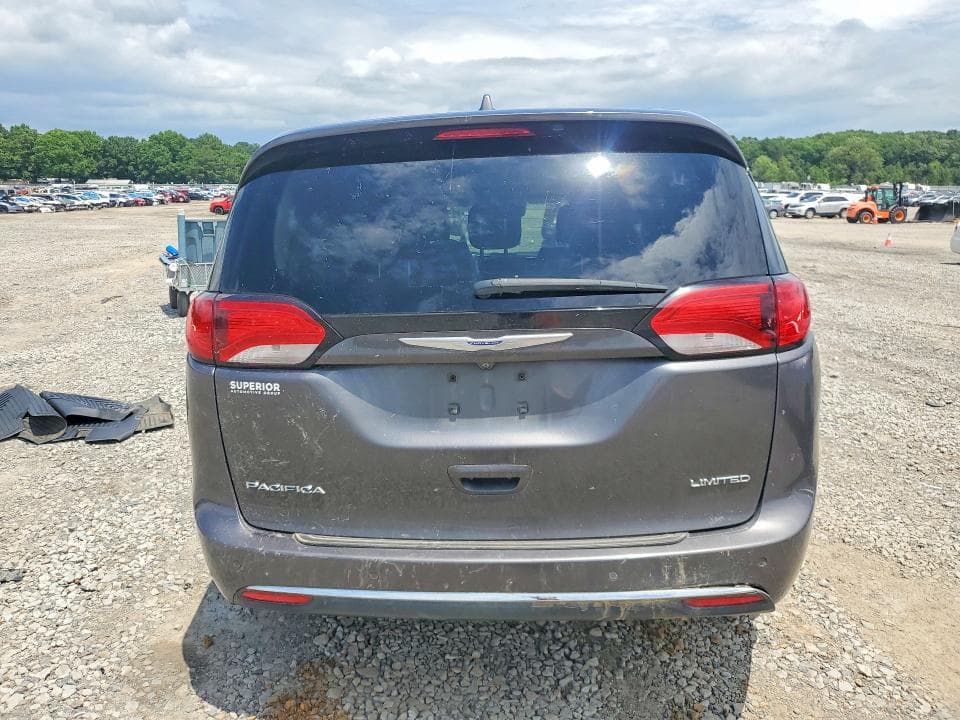2019 CHRYSLER PACIFICA LIMITED 6