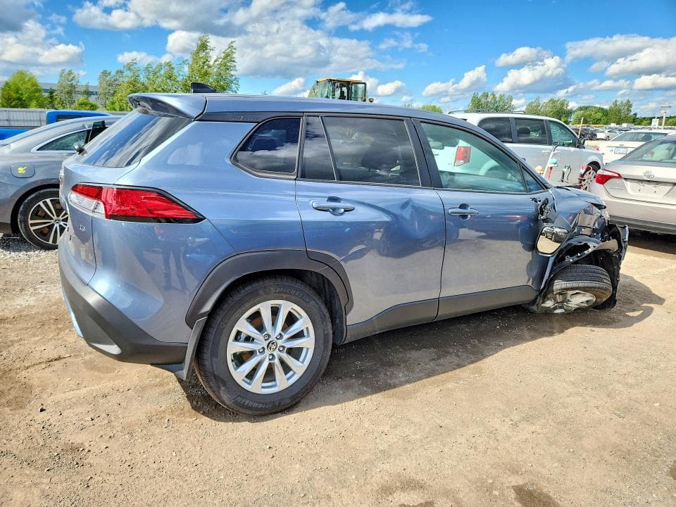 2025 TOYOTA COROLLA CROSS LE 3