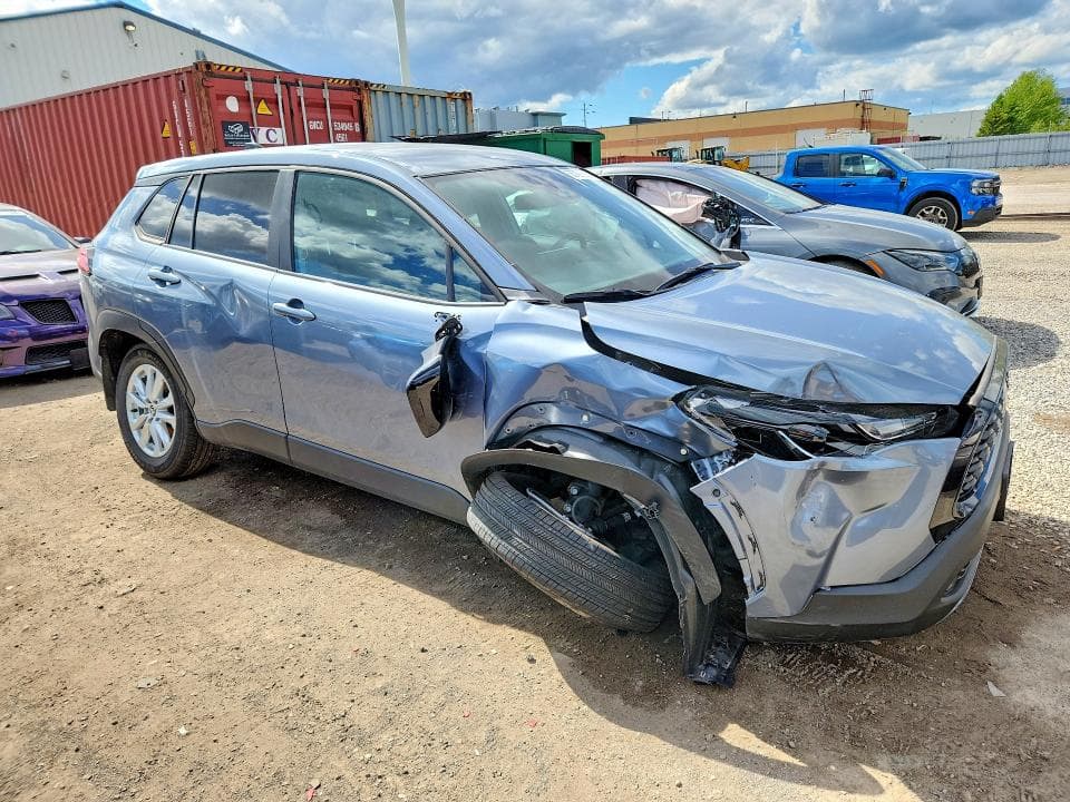 2025 TOYOTA COROLLA CROSS LE 4
