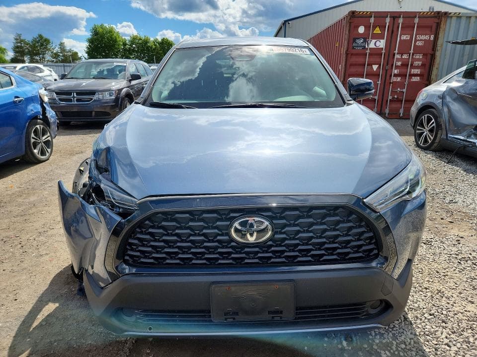 2025 TOYOTA COROLLA CROSS LE 5