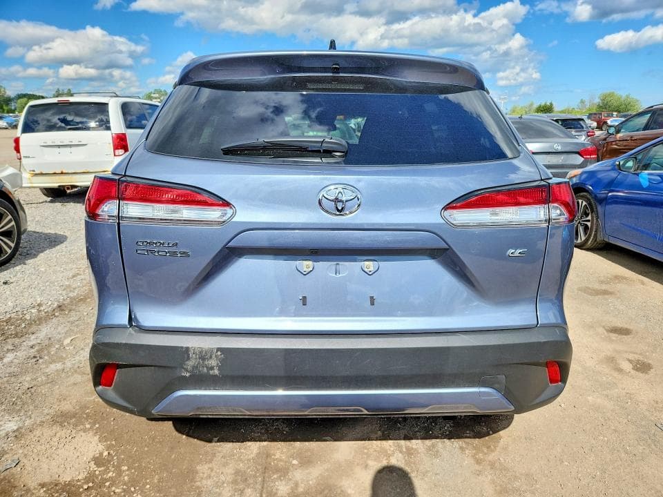 2025 TOYOTA COROLLA CROSS LE 6