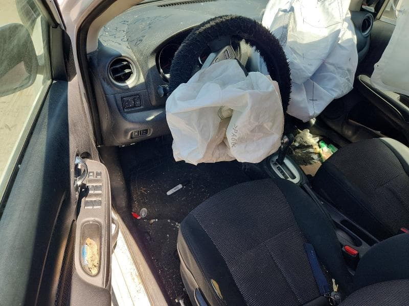2019 NISSAN VERSA SV 8