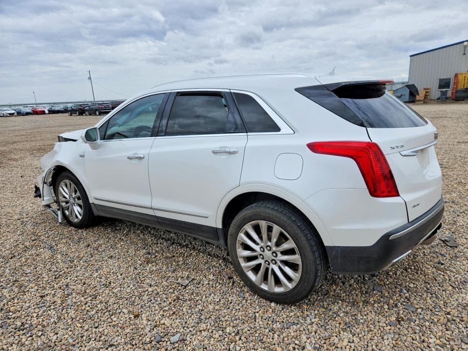 2017 CADILLAC XT5 PLATINUM 2
