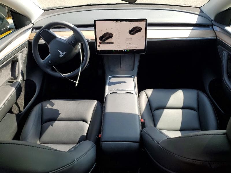 2023 TESLA MODEL Y 8