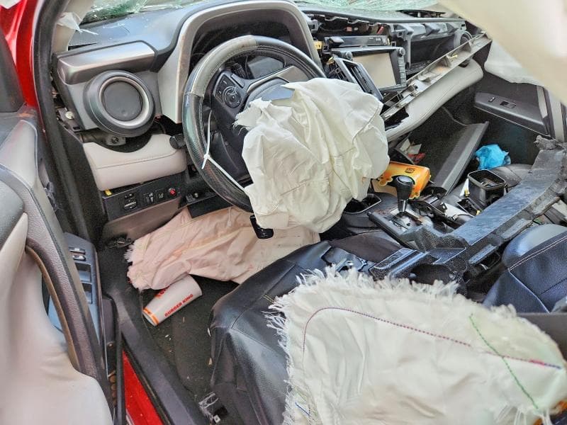 2017 TOYOTA RAV4 XLE XLE 8