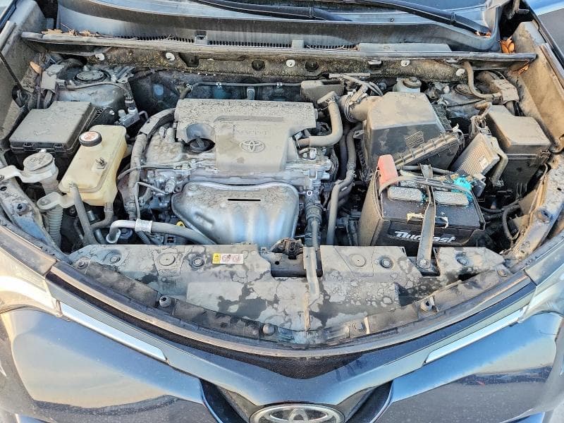 2018 TOYOTA RAV4 LE 11