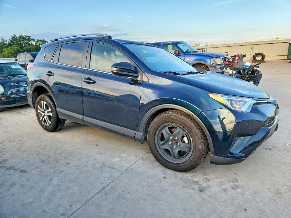 2018 TOYOTA RAV4 LE 4