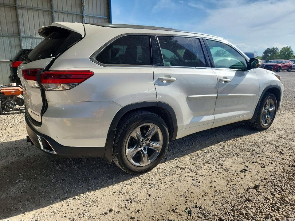 2019 TOYOTA HIGHLANDER LIMITED PLATINUM LIMITED PLATINUM 3