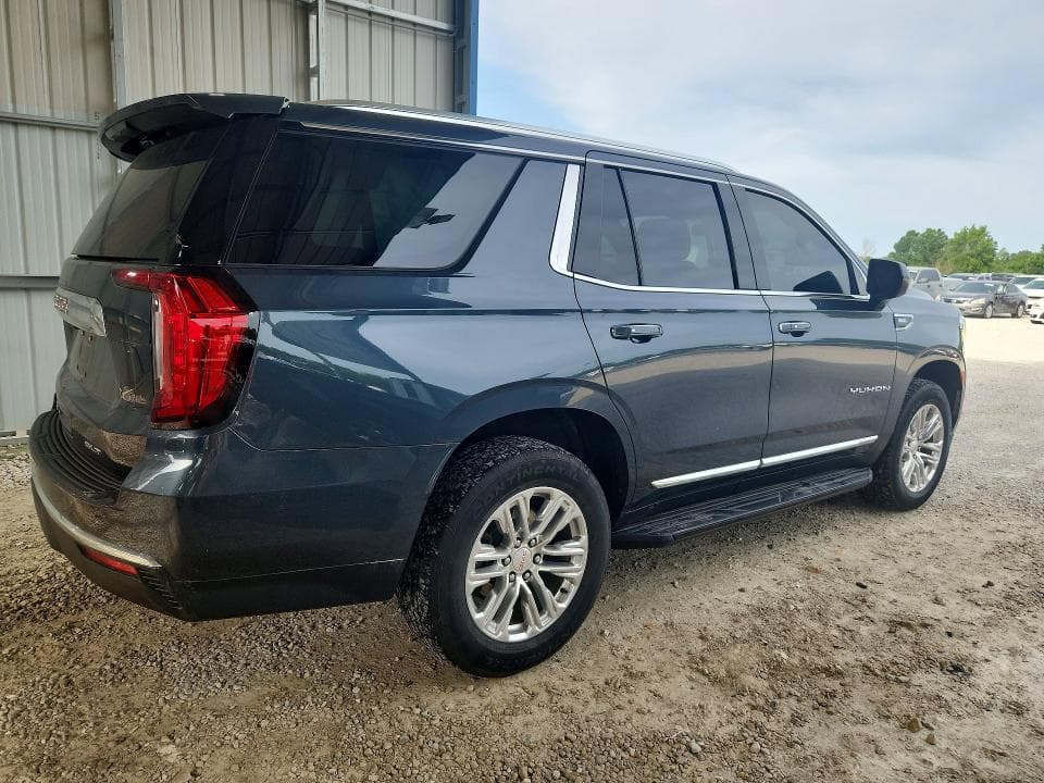 2021 GMC YUKON SLT 3