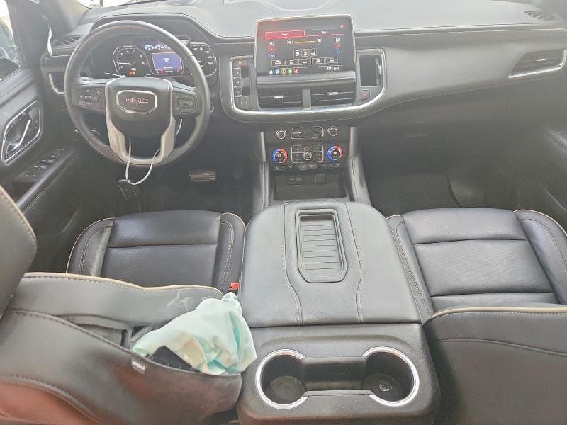 2021 GMC YUKON SLT 8
